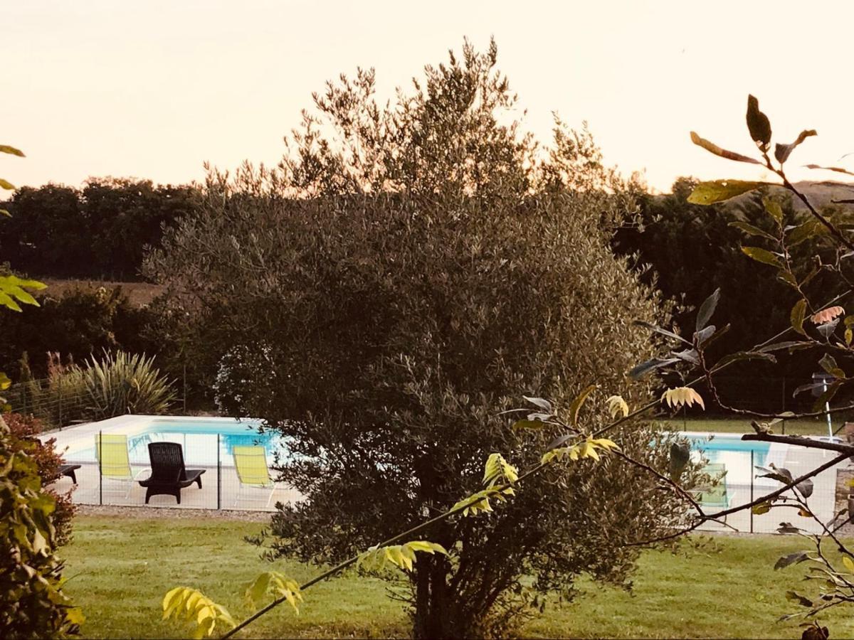 L'Adeenne Gondrin Buitenkant foto